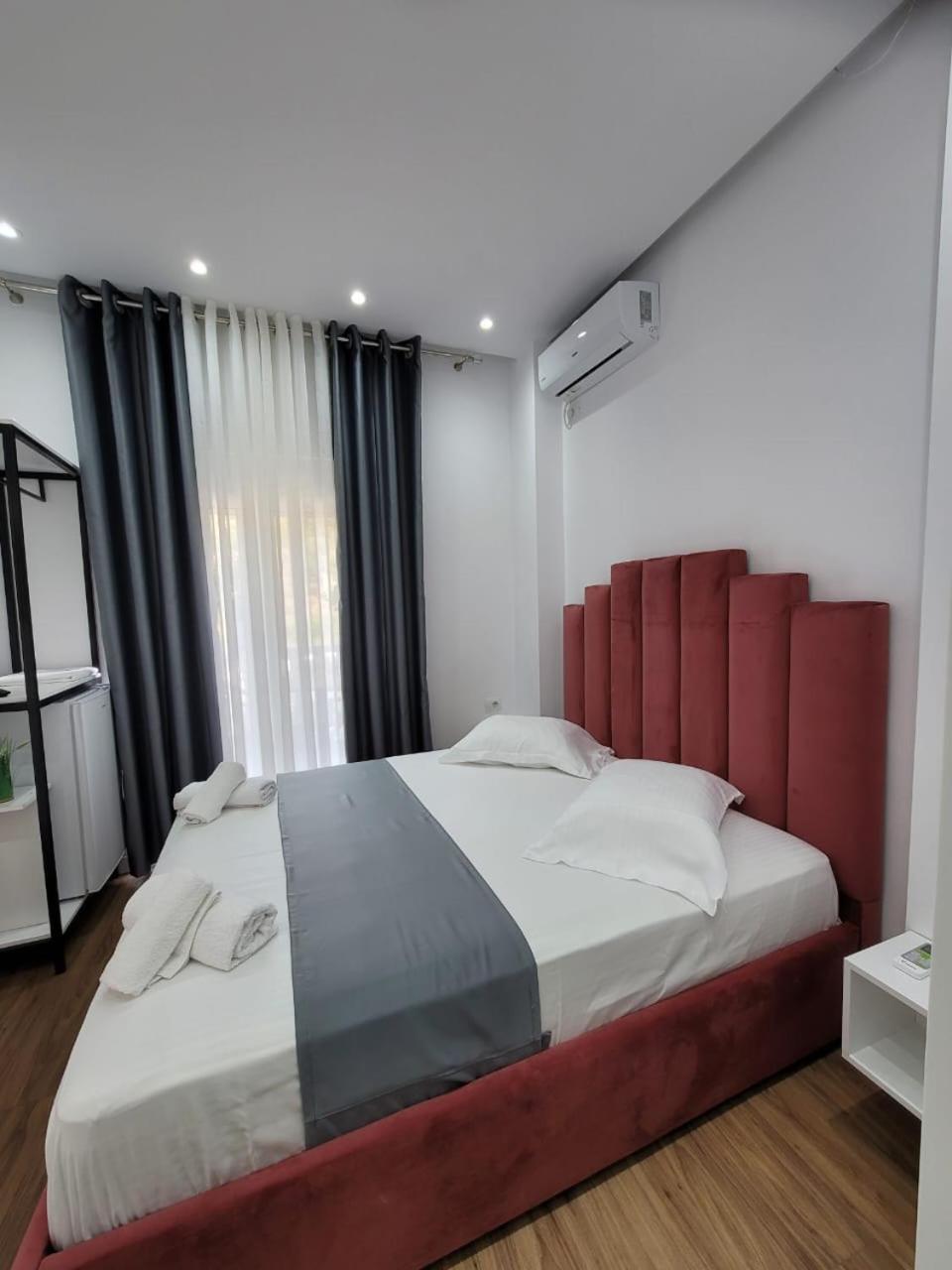 Luxury Room'S By Lika Саранда Екстер'єр фото
